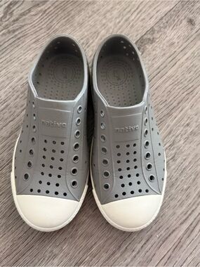 Native Jefferson Slip-On Kids Shoes size C12